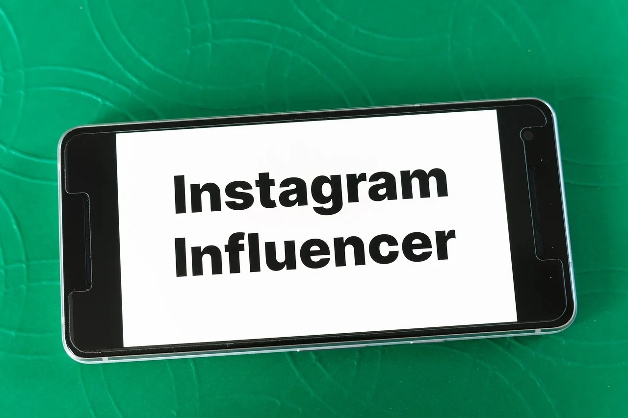 mockup, screen, smartphone, website, blog, word, instagram, influencers, marketing, fashion, brand, design, symbol, web, influencer, network, online, facebook, internet, influencers, influencer, influencer, influencer, influencer, influencer. Brand deal income mistakes seen from the repair side