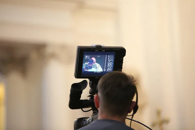 press, work, camera operator, communication, filming, press, camera operator, camera operator, camera operator, camera operator, camera operator. Creator membership tiers that stop being worth running: common patterns and fixes